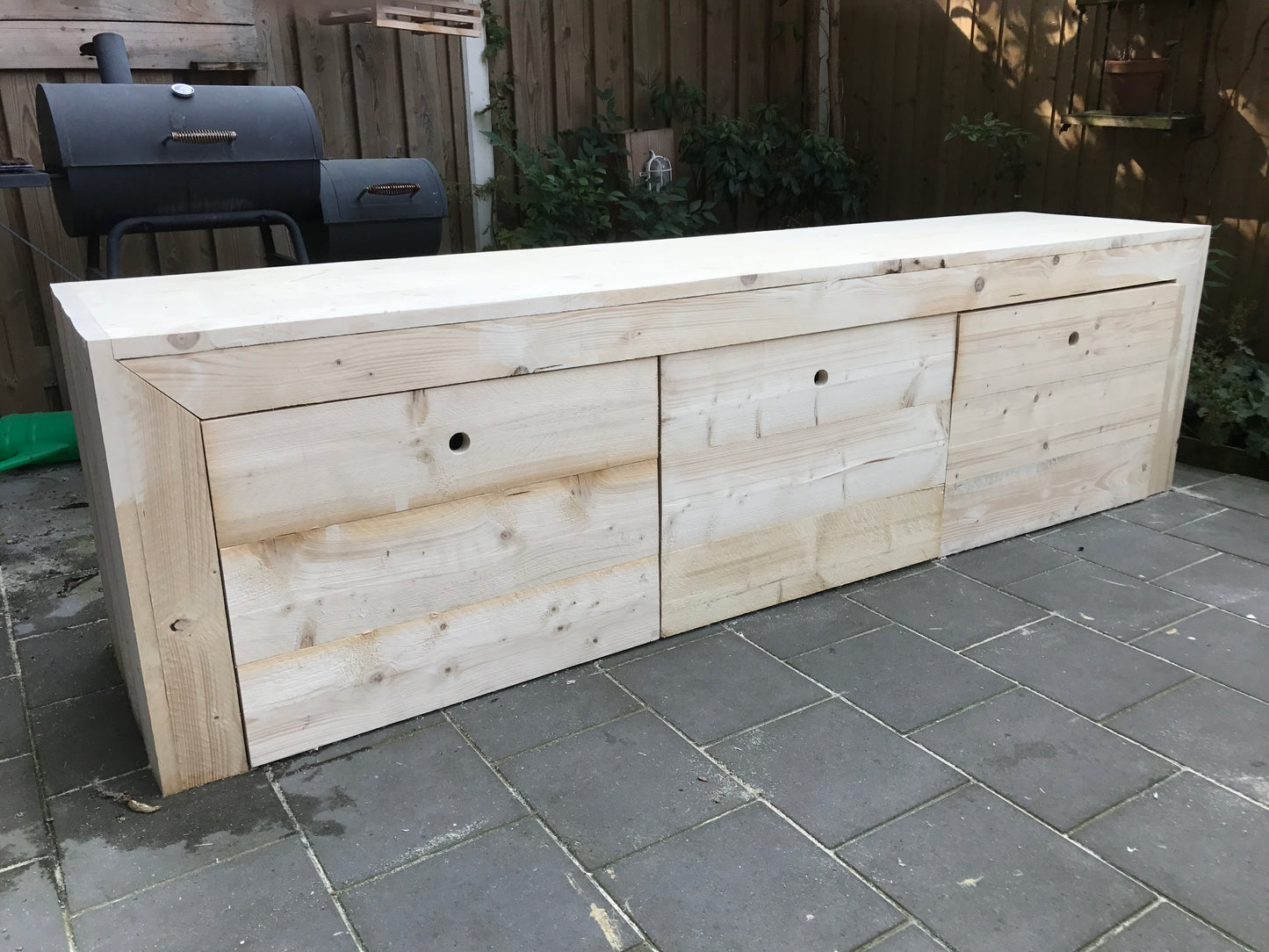 Steigerhouten bank met lades Marleen