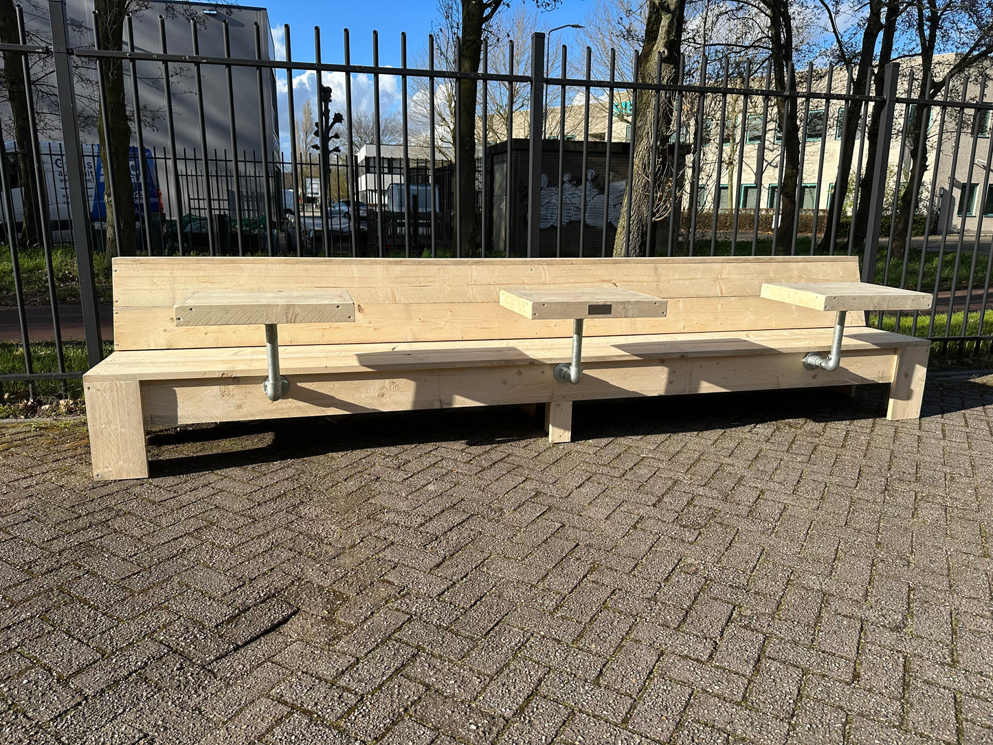 Steigerhouten bank Dennis
